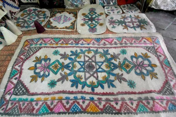 تصویر 5 از قیمت خرید زیرانداز نمدی مسافرتی با فروش عمده